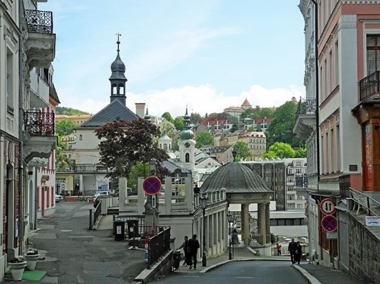Pavilon s Horním Zámeckým pramenem